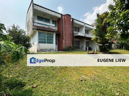 Charming Bungalow with Expansive Garden, Kuala Lumpur, Damansara Heights