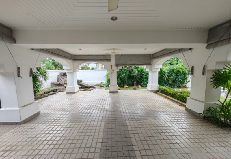 Bukit Pantai (Pantai Hill)