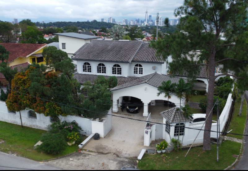 Bukit Pantai (Pantai Hill)