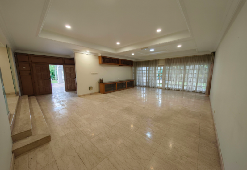 Bukit Pantai (Pantai Hill)