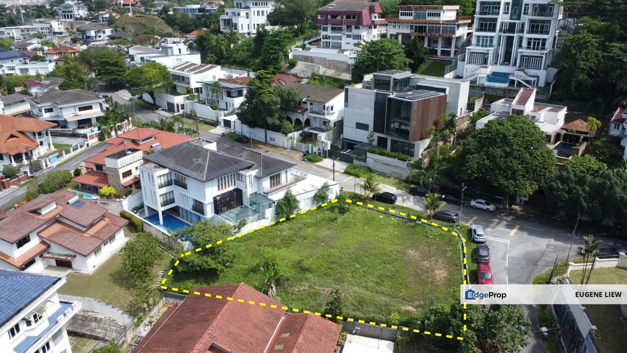 Guarded Corner Bungalow Plot with Endless Potential, Kuala Lumpur, Pantai