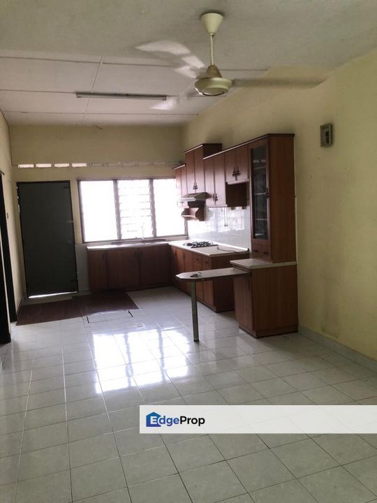 BERDEKATAN PUTRAJAYA Teres Setingkat Taman Kristal Dengkil Selangor, Selangor, Dengkil