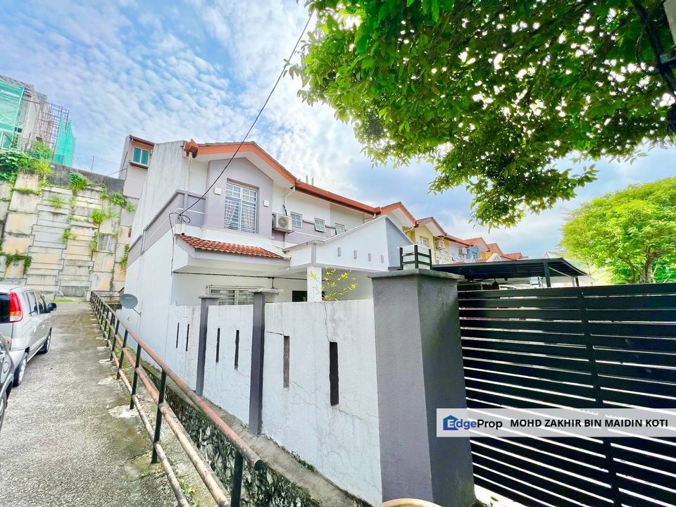 FACING OPEN ENDLOT Taman Ukay Bistari Ampang , Selangor, Ampang