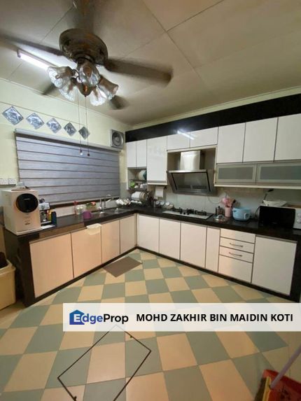 RENOVATED EXTENDED KITCHEN 2 STOREY LESTARI PUTRA LEP 4 SERI KEMBANGAN PUCHONG, Selangor, Seri Kembangan