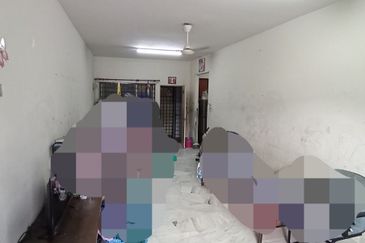 Lily Apartment, Taman Saujana Utama