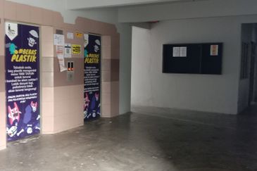 Lily Apartment, Taman Saujana Utama