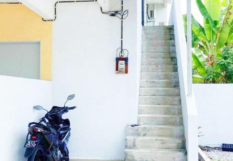 TOWNHOUSE CORNER LOT  TMN KASA HEIGHT,MELAKA (tingkat atas)