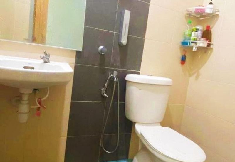 TOWNHOUSE CORNER LOT  TMN KASA HEIGHT,MELAKA (tingkat atas)