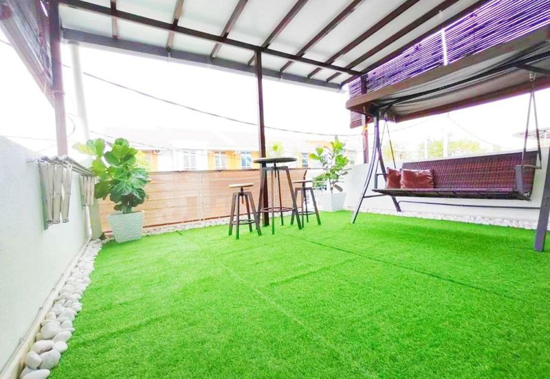 TOWNHOUSE CORNER LOT  TMN KASA HEIGHT,MELAKA (tingkat atas)