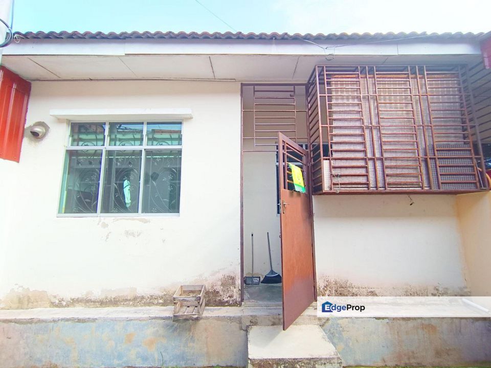 4 BEDROOMS 1 Storey Terrace Taman Samarinda Alor Gajah Melaka, Melaka, Alor Gajah