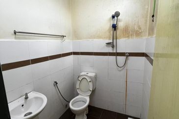 TAMAN LIPAT KAJANG PERDANA