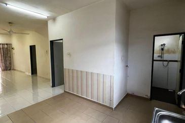 TAMAN LIPAT KAJANG PERDANA