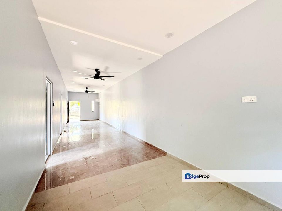 REFURBISHED ENDLOT Non Bumi Teres Setingkat Taman Layang-layang Seremban, Negeri Sembilan, Seremban