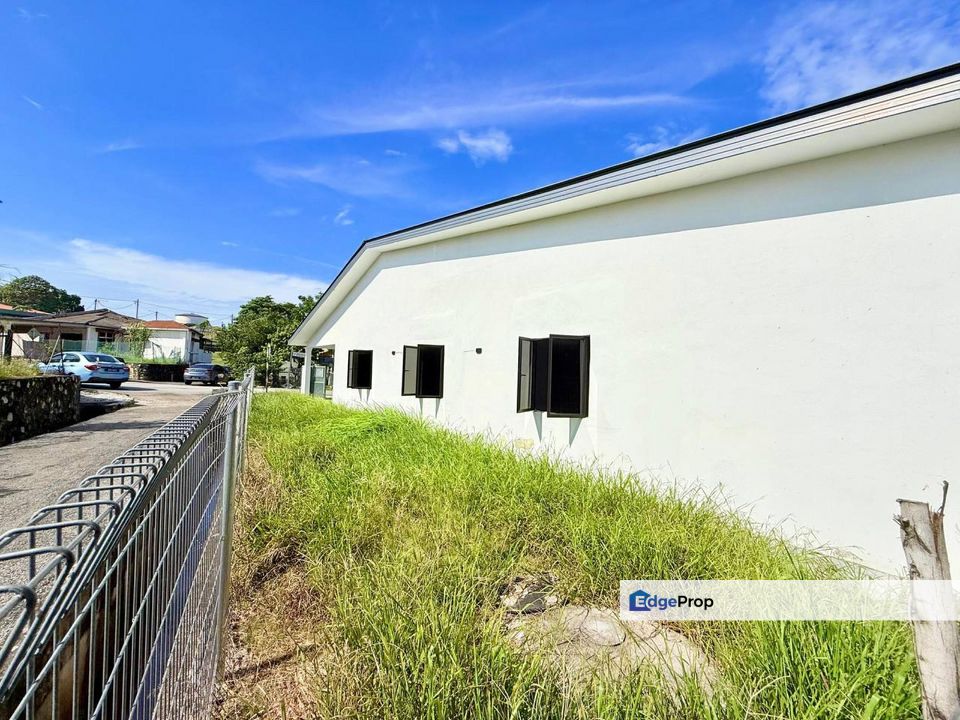REFURBISHED ENDLOT Non Bumi Teres Setingkat Taman Layang-layang Seremban, Negeri Sembilan, Seremban