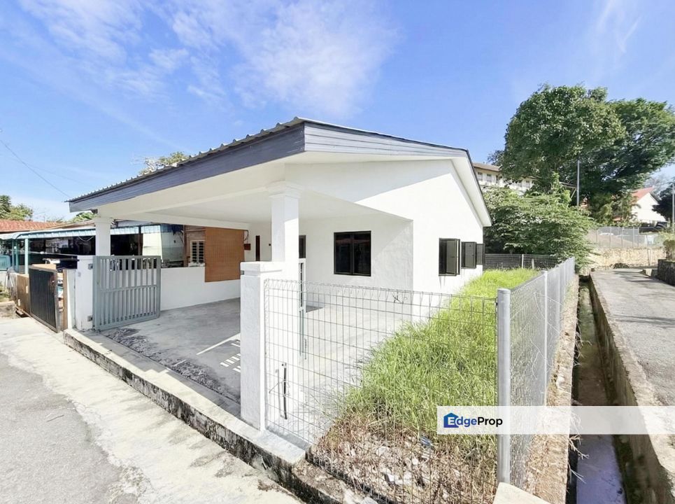 REFURBISHED ENDLOT Non Bumi Teres Setingkat Taman Layang-layang Seremban, Negeri Sembilan, Seremban