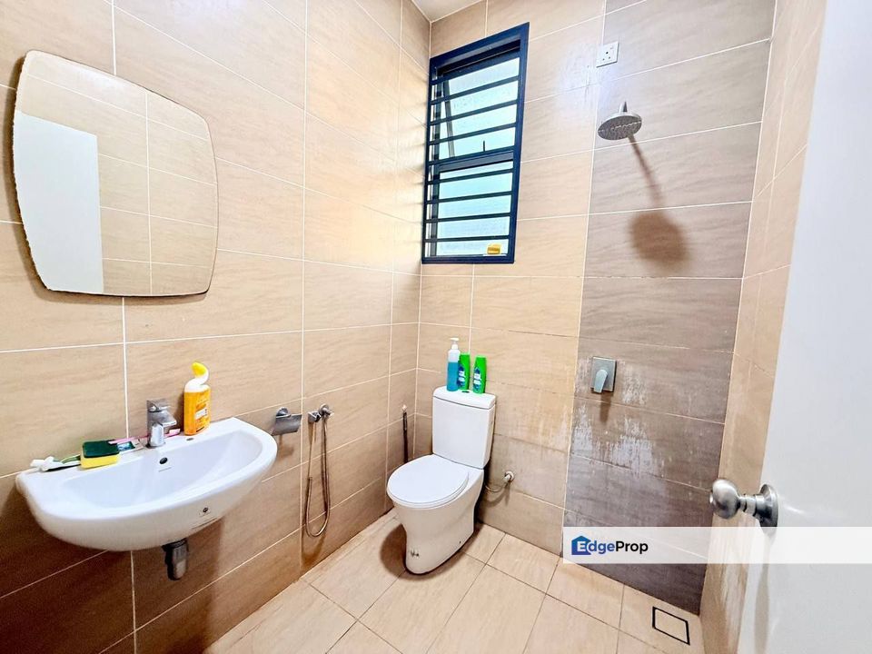 CORNER LOT OPEN FACING Laman Mawar Kota Serimas Nilai, Negeri Sembilan, Nilai