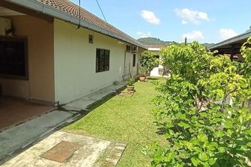 RENOVATED EXTENDED CORNER LOT Banglo Taman Desa Kelisa Ulu Yam Selangor