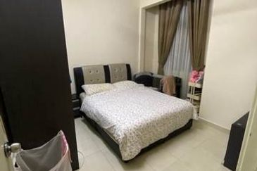 RENOVATED Double Storey Lestari Putra Seri Kembangan LEP 4