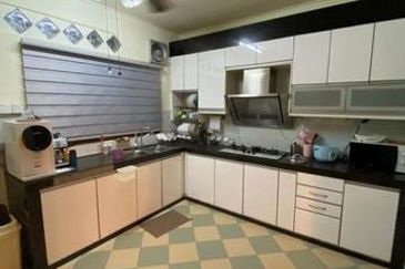 RENOVATED Double Storey Lestari Putra Seri Kembangan LEP 4