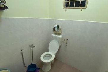 RENOVATED Double Storey Lestari Putra Seri Kembangan LEP 4