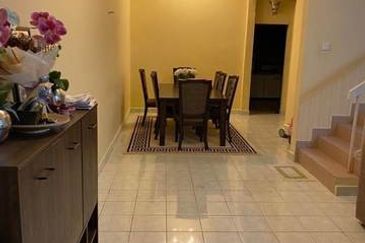 RENOVATED Double Storey Lestari Putra Seri Kembangan LEP 4