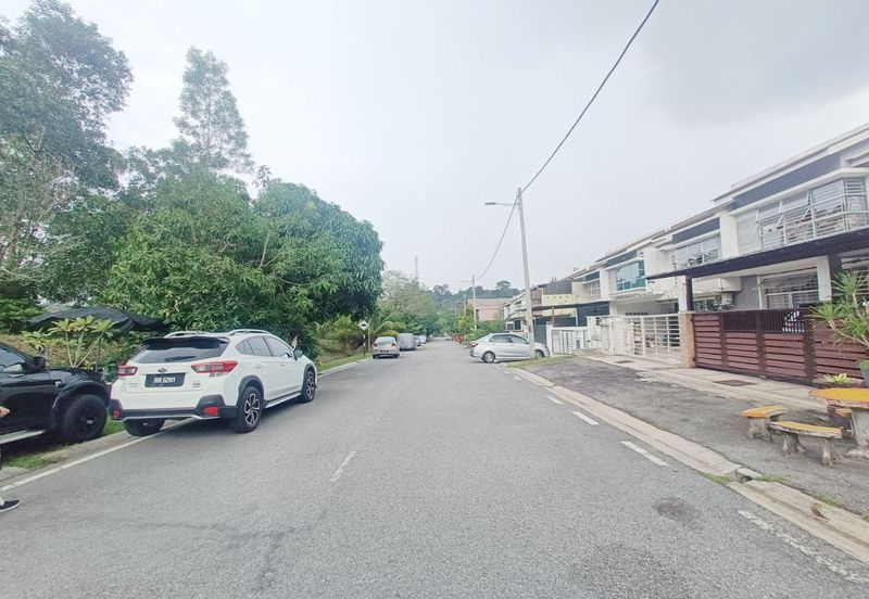 Taman Mawar, Bandar Baru Salak Tinggi