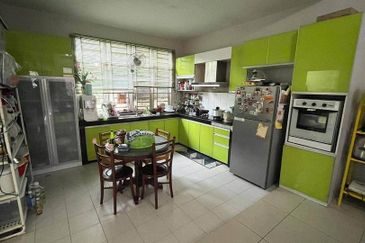 RENOVATED FURNISHED 2 Storey Taman Melaka Perdana Ayer Keroh