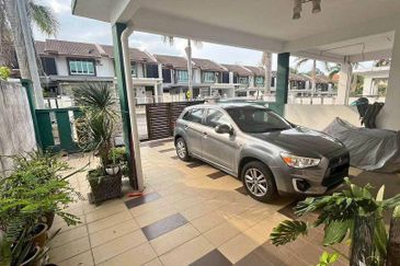 RENOVATED FURNISHED 2 Storey Taman Melaka Perdana Ayer Keroh