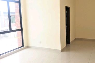 Scarlet, Bandar Rimbayu 