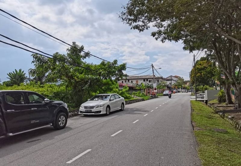 Kampung Sungai Kayu Ara