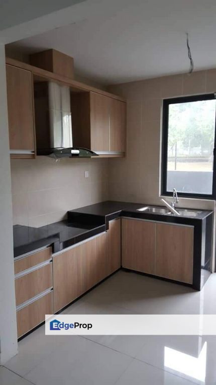 Partial Furnished 2 Storey Terrace Wisteria Bandar Rimbayu , Selangor, Telok Panglima Garang