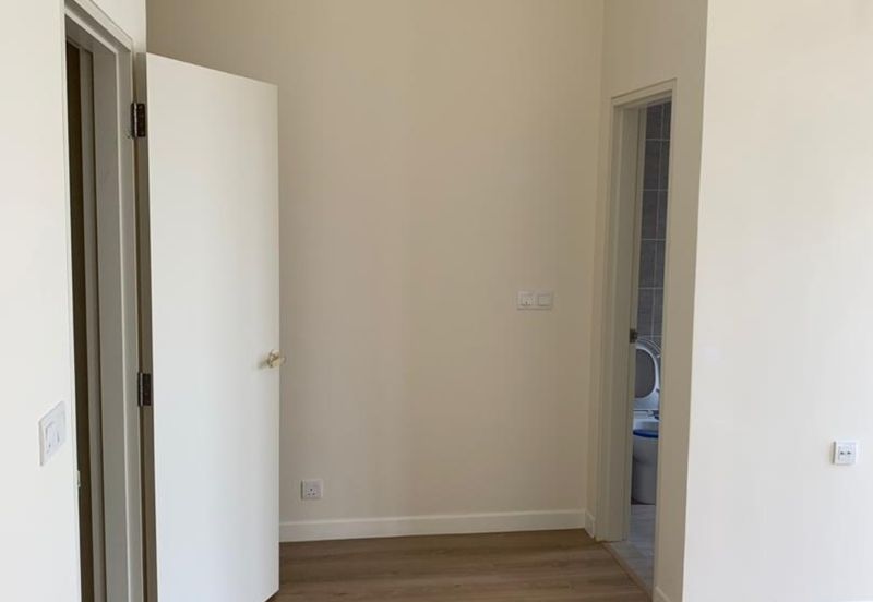 Monet Lily @ Sunsuria City