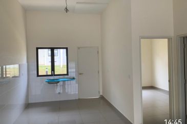 Monet Lily @ Sunsuria City