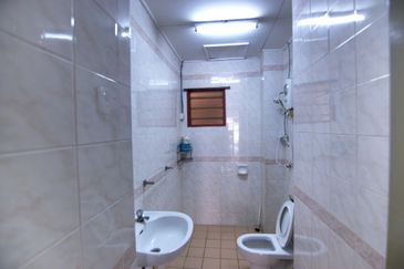 Renovated 2 Storey Terrace Kota Kemuning Shah Alam 