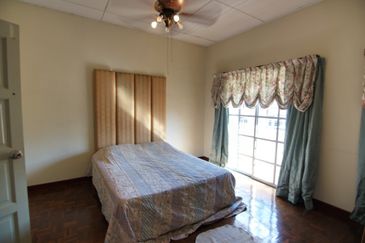 Renovated 2 Storey Terrace Kota Kemuning Shah Alam 