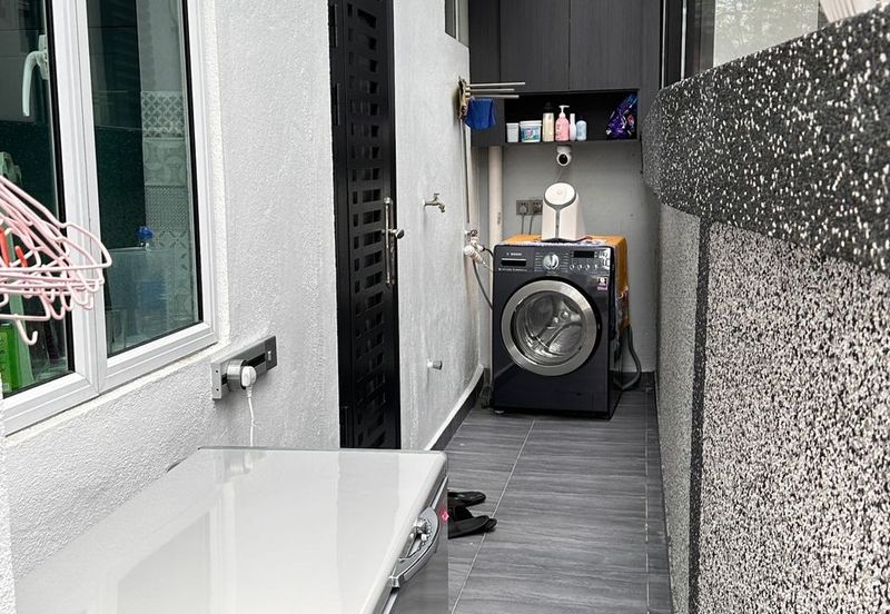 Avenue 2, Lake Valley