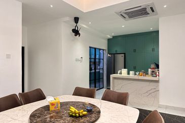 Avenue 2, Lake Valley