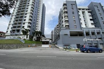 Villa Laman Tasik Condominium