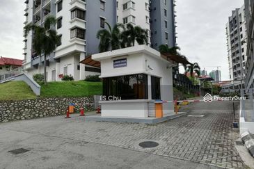 Villa Laman Tasik Condominium