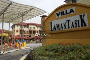 Villa Laman Tasik Condominium