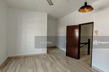 Jalan Anggerik Doritis 31/143