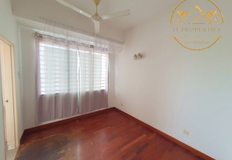 Sierra 1, Odora Parkhomes