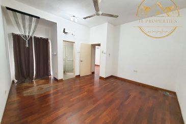 Sierra 1, Odora Parkhomes