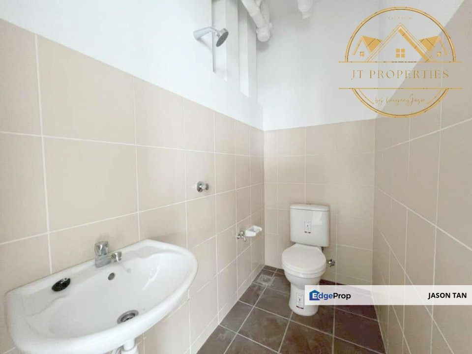 CORNER Pangsapuri Seri Utama Puchong [ FREEHOLD 🌈 2CARPARK 900SF 3ROOM ], Selangor, Puchong