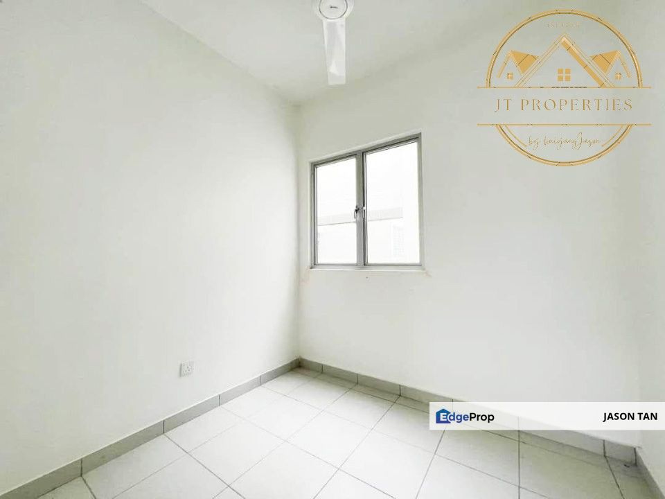 CORNER Pangsapuri Seri Utama Puchong [ FREEHOLD 🌈 2CARPARK 900SF 3ROOM ], Selangor, Puchong