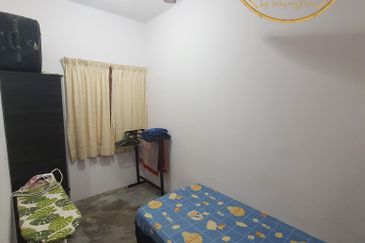 Taman Pinggiran Putra