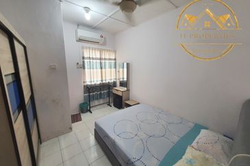 Taman Pinggiran Putra