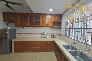 Taman Pinggiran Putra