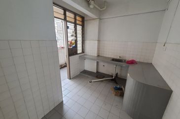 Cheras Perdana Apartment Block D, E