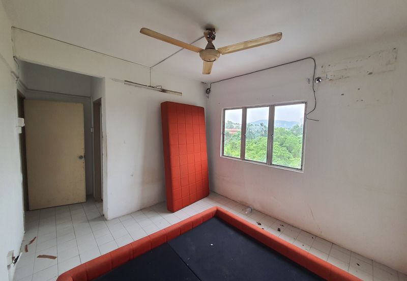 Cheras Perdana Apartment Block D, E